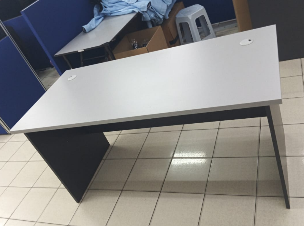 OKADA GT157 Office Table -5' (1500mm) / Meja Belajar / OFFICE TABLE / Meja Study / Office Desk / Meja Kayu / G Series