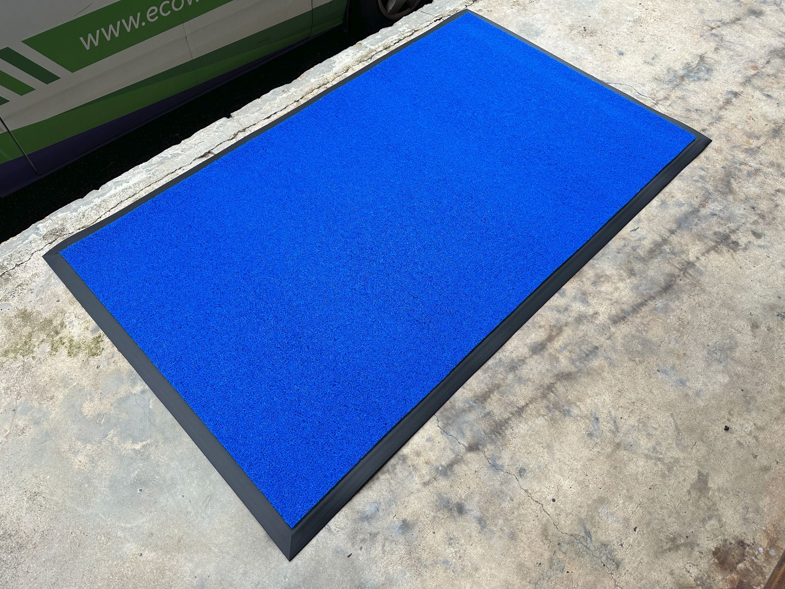 rubber mate 6" x 2" plain