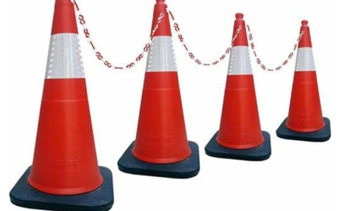 TM FIBER OPTICS MALAYSIA SAFETYCONE39100 RUBBER BASE 5KG C/W REFLECTIVE COLLAR