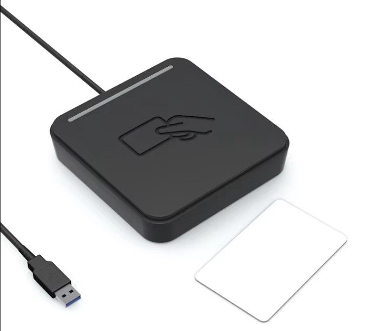 RFID IS XCC Long Range Dual Frequency Desktop RFID Card Reader